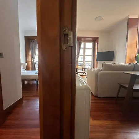 Apartment With A Balcony, Downtown & Free Parking